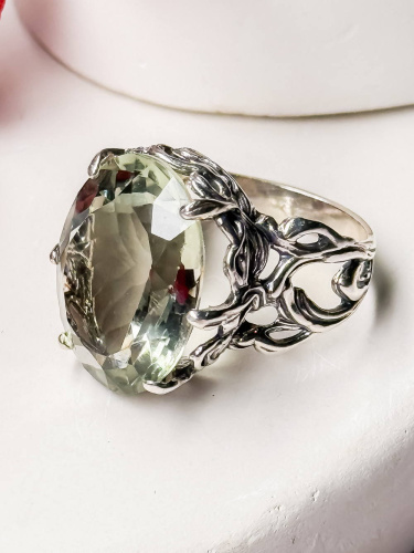 Серебряное кольцо ETERI с празиолитом